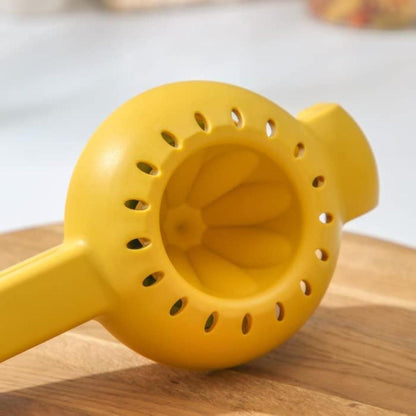 2 in 1 Manual Squeeze and Twist Hand Juicer